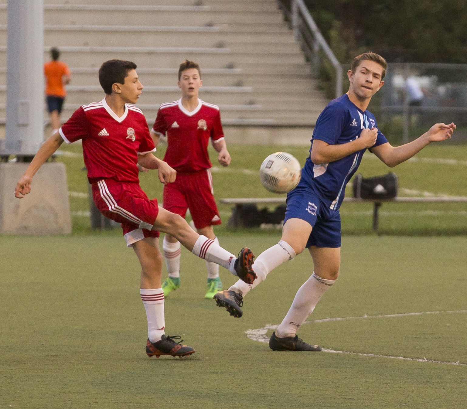 Pointe-Claire advances to semi-finals, takes down a physical LaSalle squad